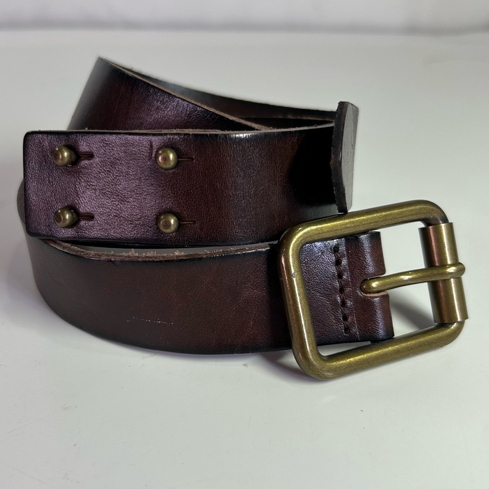 Mens Divided Brown Leather Belt with Brass Buckle. Size S